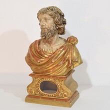 Hand carved wooden reliquary bust of a saint, Italy circa 1650-1750