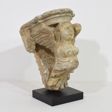 Hand carved stone architectural mythical creature ornament, Italy circa 1650