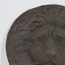 Neoclassical cast iron lion fountain head, France circa 1780-1850