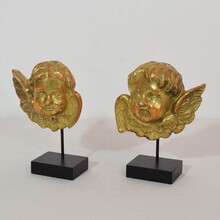 Pair giltwood baroque winged angel heads, Italy circa 1750