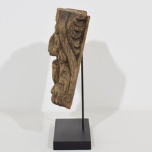 Carved oak lion fragment, The Netherlands circa 1650-1750