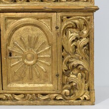 Carved giltwood baroque tabernacle with sunburst, Italy circa 1750