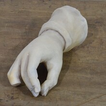 Marble fragment of a hand, Italy circa 1650-1750