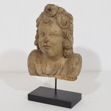 Baroque carved oak angel head on wings, France circa 1650-1700
