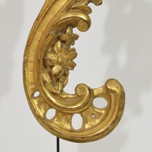 Hand carved giltwood curl ornament, Italy circa 1750