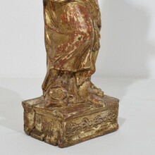 Neoclassical carved wooden Madonna with child, Italy circa 1760-1800