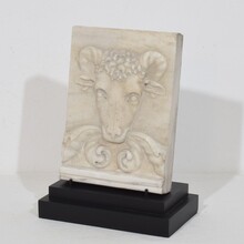 Baroque hand carved marble ram head panel, Italy circa 1750