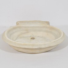 Hand carved white marble water basin, Italy circa 1750-1800