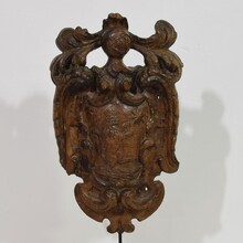 Baroque carved wooden coat of arms, The Netherlands circa 1650-1750