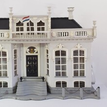 Architectural miniature mansion pigeon birdcage, Holland circa 1850-1900