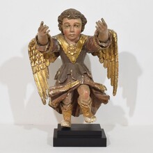 Early hand carved wooden baroque angel, Spain circa 1650-1700
