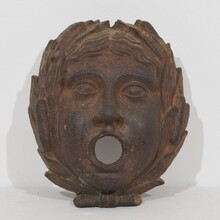 Empire cast iron laureled fountain head, France circa 1800-1850