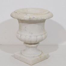 White marble medici garden vase / urn, France circa 1850-1880