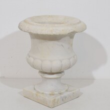 White marble medici garden vase / urn, France circa 1850-1880