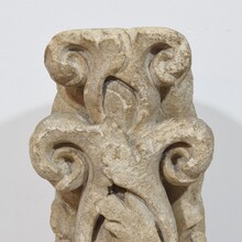 Baroque hand carved stone acathus leave finial ornament, France circa 1600-1700