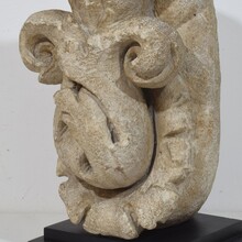 Baroque hand carved stone acathus leave finial ornament, France circa 1600-1700