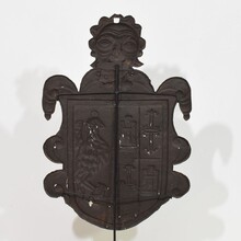 Folk art forged iron coat of arms, Italy circa 1550-1650