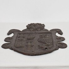 Folk art forged iron coat of arms, Italy circa 1550-1650