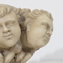 Carved white marble winged angel heads ornaments, Italy circa 1650-1750