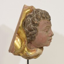 Carved wooden baroque angel head ornament, Italy circa 1650-1750