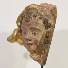 Carved wooden baroque angel head ornament, Italy circa 1650-1750