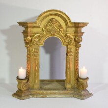 Baroque carved giltwood altar shrine, Italy circa 1750