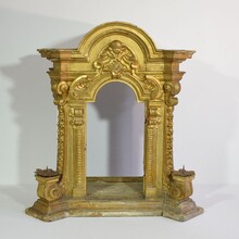 Baroque carved giltwood altar shrine, Italy circa 1750