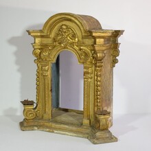 Baroque carved giltwood altar shrine, Italy circa 1750