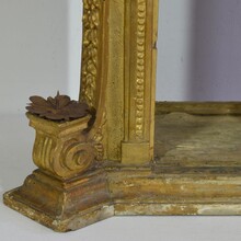 Baroque carved giltwood altar shrine, Italy circa 1750