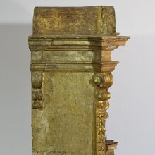 Baroque carved giltwood altar shrine, Italy circa 1750