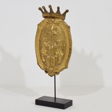 Baroque giltwood coat of arms, Italy circa 1750