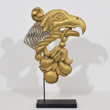 Carved giltwood baroque eaglehead, Italy circa 1750