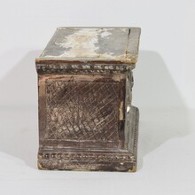 Neoclassical silvered carved wooden pedestal, Italy circa 1780