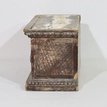 Neoclassical silvered carved wooden pedestal, Italy circa 1780