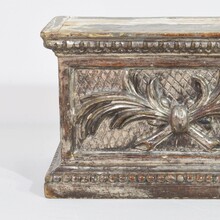 Neoclassical silvered carved wooden pedestal, Italy circa 1780