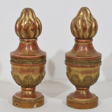 Pair neoclassical carved giltwood finial ornaments, Italy circa 1800-1850