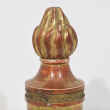 Pair neoclassical carved giltwood finial ornaments, Italy circa 1800-1850