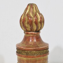 Pair neoclassical carved giltwood finial ornaments, Italy circa 1800-1850