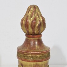 Pair neoclassical carved giltwood finial ornaments, Italy circa 1800-1850