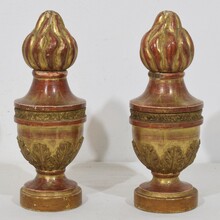 Pair neoclassical carved gilrwood finial ornaments, Italy circa 1800-1850