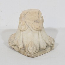 Medieval romanesque carved marble capital fragment, Italy circa 1250-1400