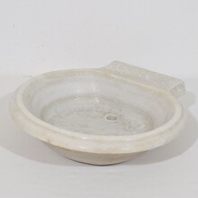 White marble water basin or sink, Italy circa 1750-1800