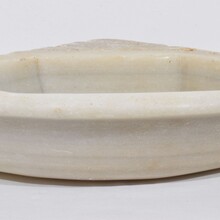White marble water basin or sink, Italy circa 1750-1800
