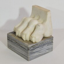 Large marble claw, Italy circa 1750-1800