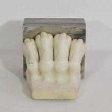 Large marble claw, Italy circa 1750-1800