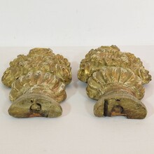 pair handcarved baroque vase ornaments, France circa 1700-1750