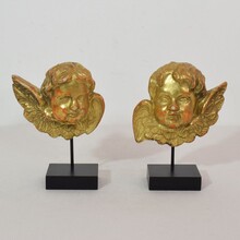 Pair giltwood baroque winged angel heads, Italy circa 1750