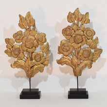 Pair hand carved baroque giltwood bouquet ornaments, Italy circa 1750