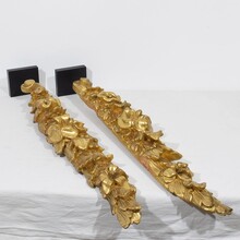 Pair of large giltwood baroque ornaments, Italy circa 1750