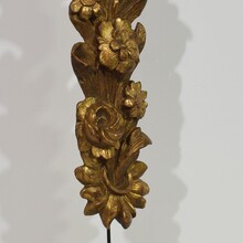 Pair giltwood baroque ornaments, Italy circa 1750